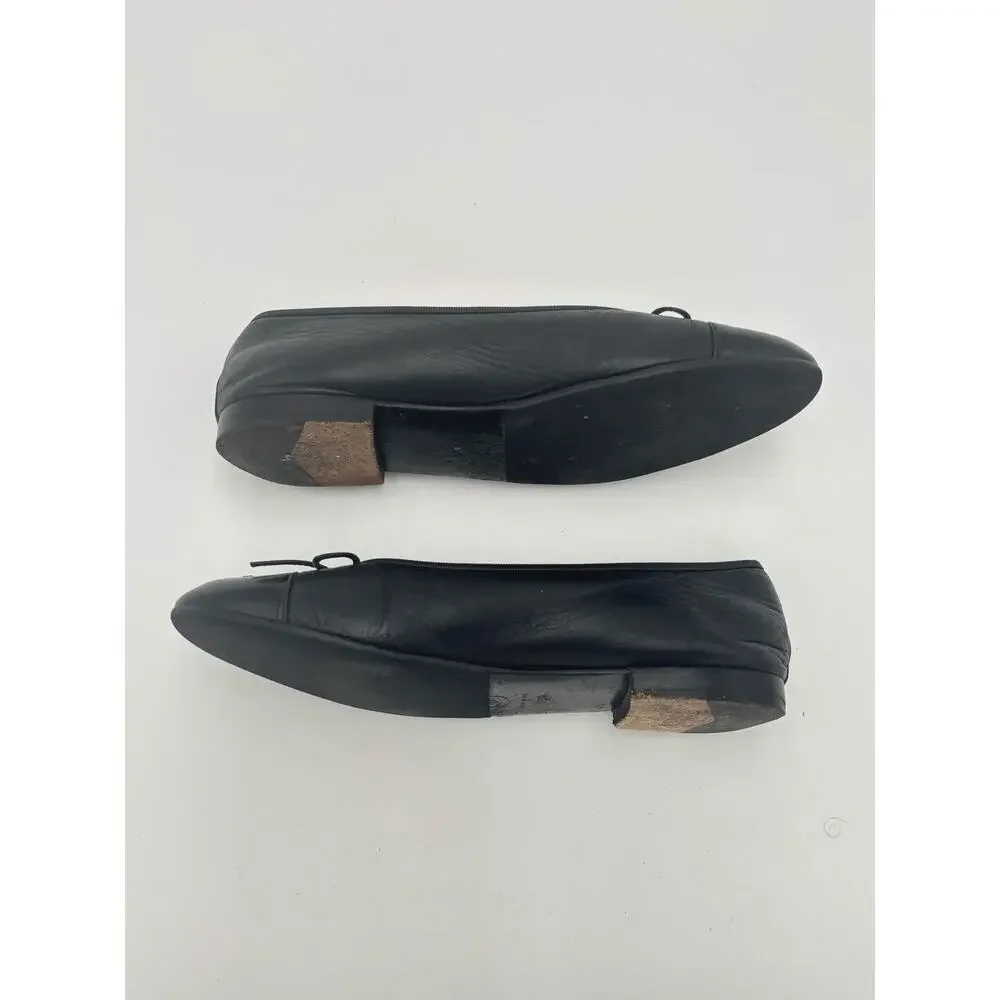 Chanel Cap Toe CC Logo Bow Ballet Flats Black Patent Leather Shoes Size EU 39.5